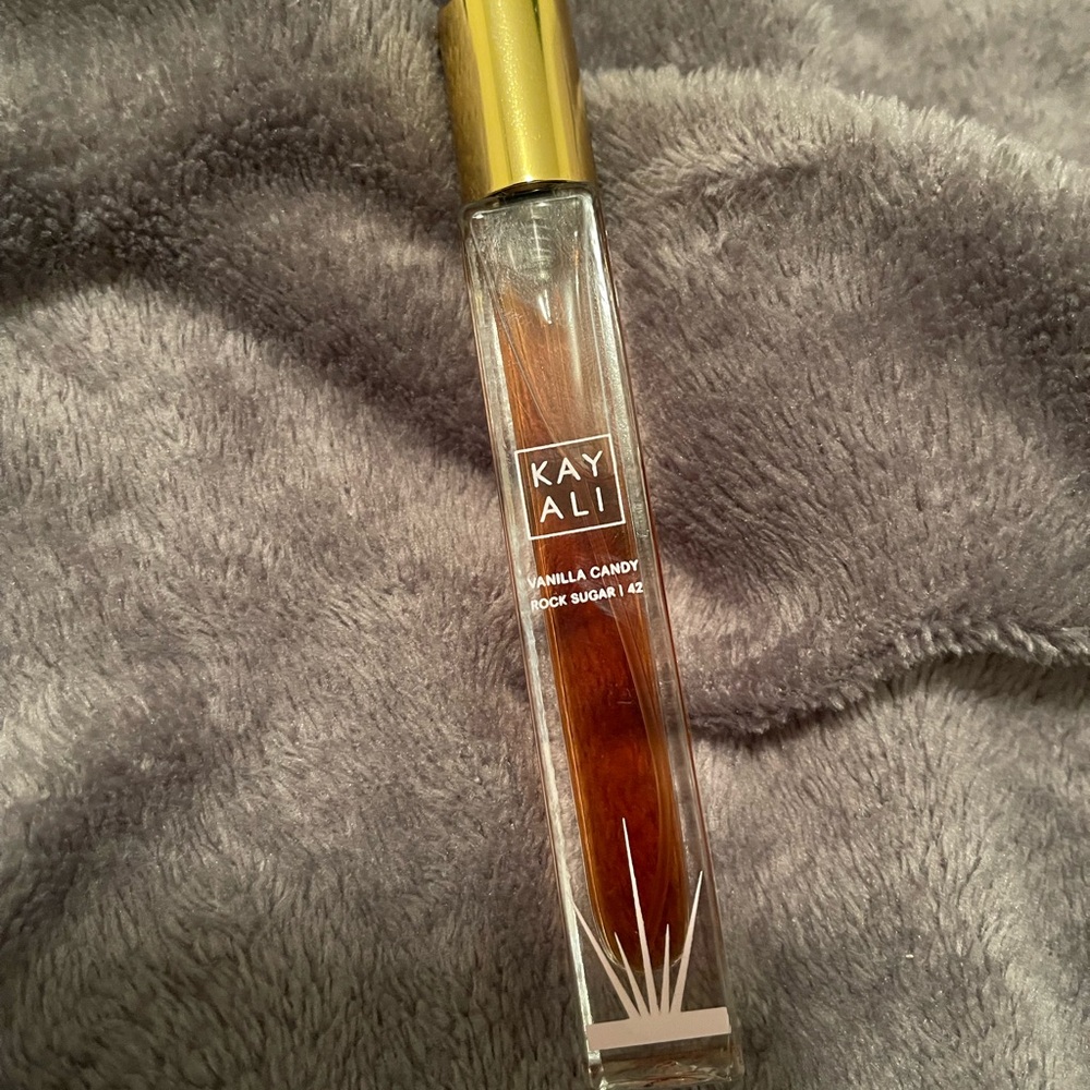 Kayali Vanilla Tock Candy Sugar travel size